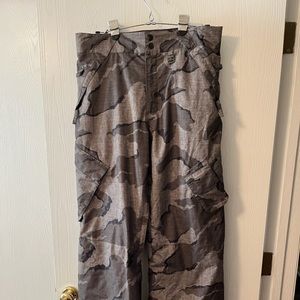 Billabong snowboard pants. M